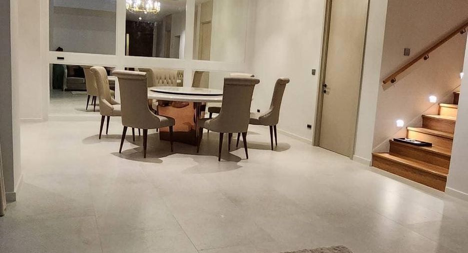 For rent and for sale 5 bedrooms house in Wang Thonglang, Bangkok