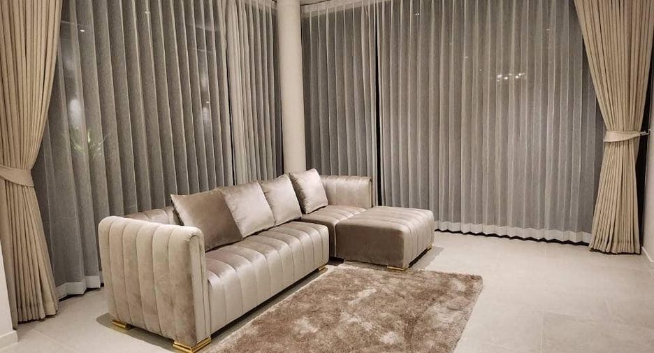 For rent and for sale 5 bedrooms house in Wang Thonglang, Bangkok