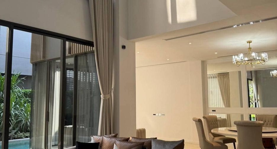 For rent and for sale 5 bedrooms house in Wang Thonglang, Bangkok