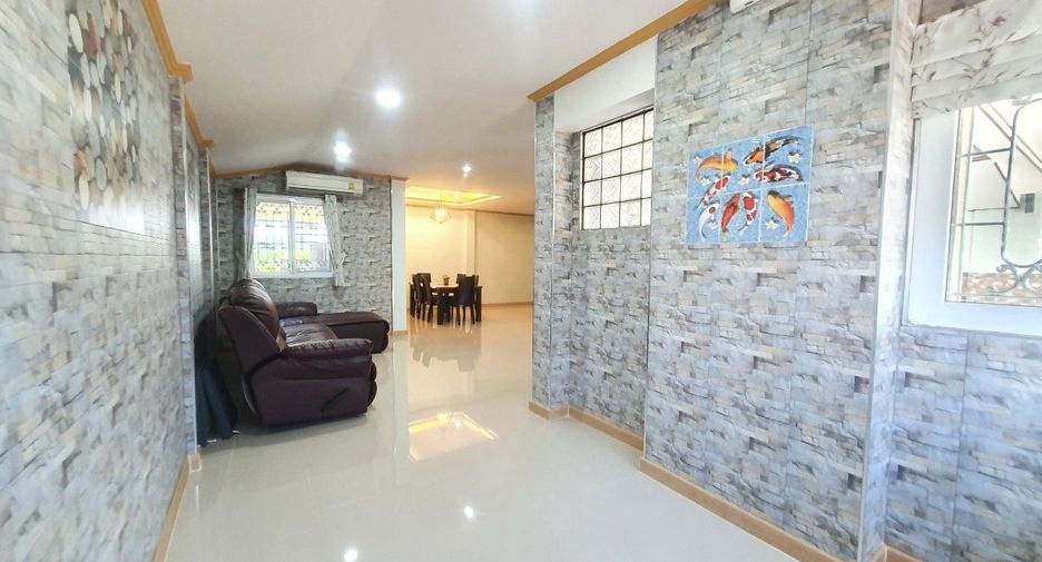 For sale 3 bedrooms house in Bang Lamung, Chonburi