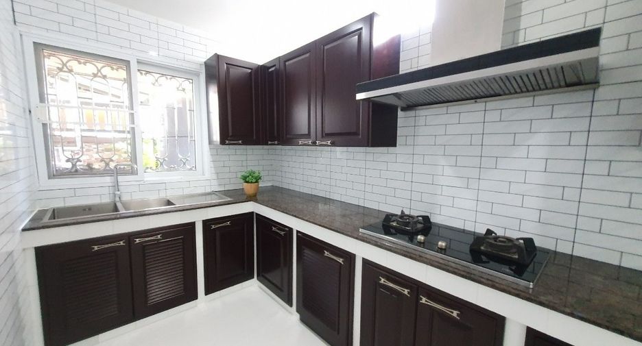 For sale 3 bedrooms house in Bang Lamung, Chonburi