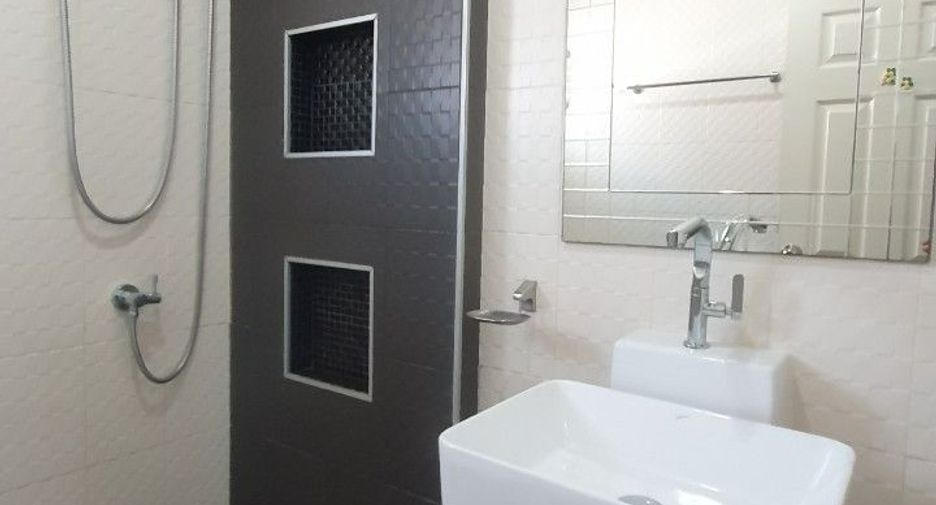 For sale 3 bedrooms house in Bang Lamung, Chonburi