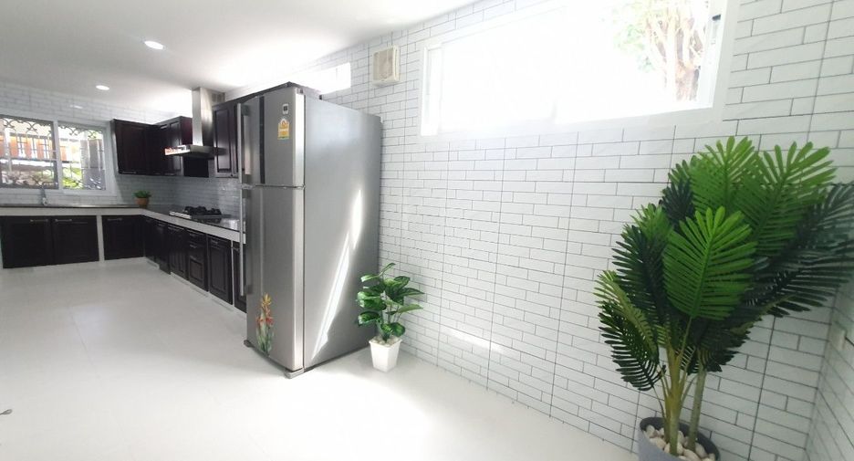 For sale 3 bedrooms house in Bang Lamung, Chonburi
