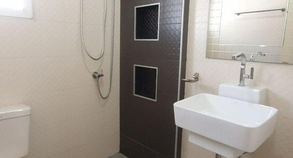 For sale 3 bedrooms house in Bang Lamung, Chonburi