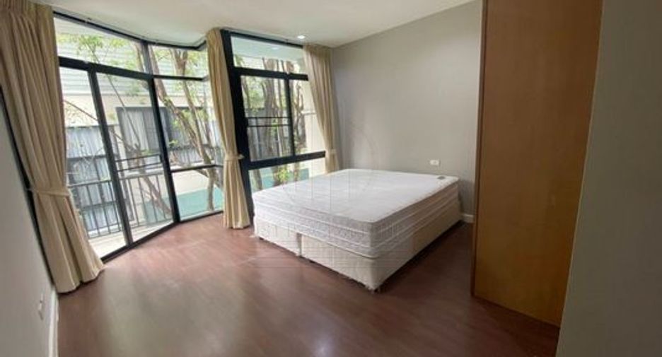 出租 4 卧室 独立屋 在 Khlong Toei, 曼谷
