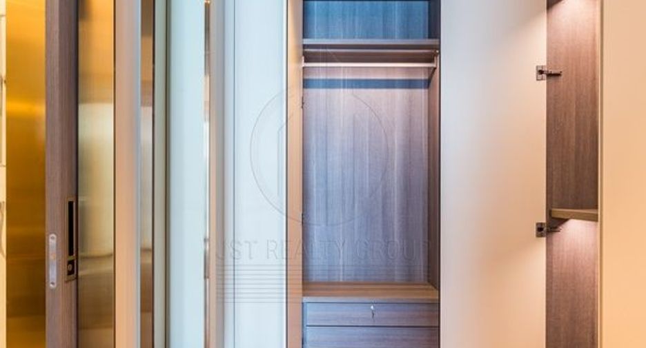 For sale 1 bed condo in Pathum Wan, Bangkok