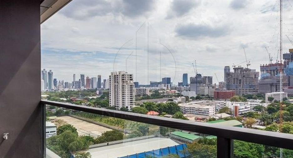 For sale 1 bed condo in Pathum Wan, Bangkok