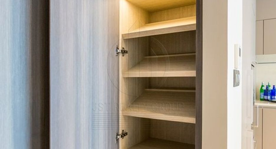 For sale 1 bed condo in Pathum Wan, Bangkok