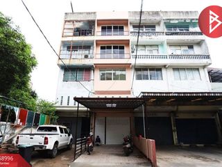For sale 4 bed retail Space in Lat Phrao, Bangkok