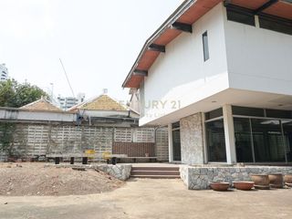 For rent そして for sale 2 ベッドルーム house in Khlong Toei, Bangkok