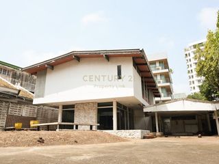 For rent そして for sale 2 ベッドルーム house in Khlong Toei, Bangkok