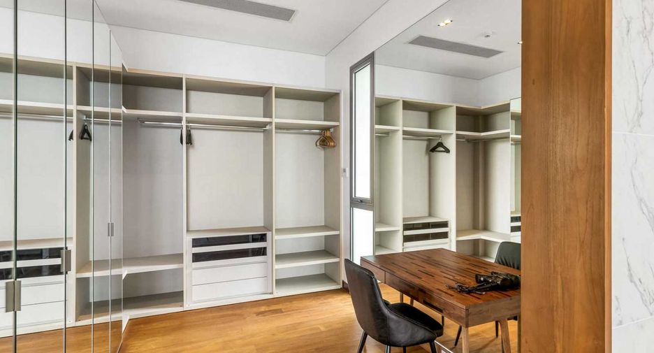 For sale 4 bedrooms condo in Thalang, Phuket