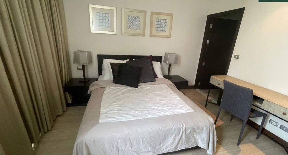 For rent 3 bedrooms condo in Sathon, Bangkok