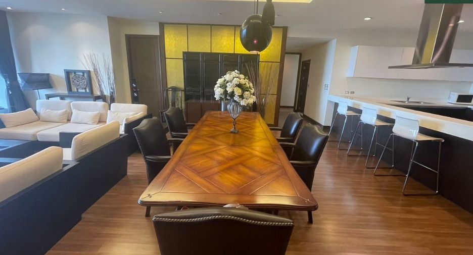 For rent 3 bedrooms condo in Sathon, Bangkok