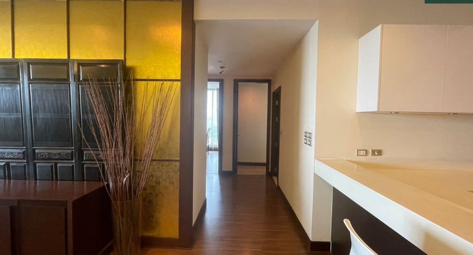 For rent 3 bedrooms condo in Sathon, Bangkok
