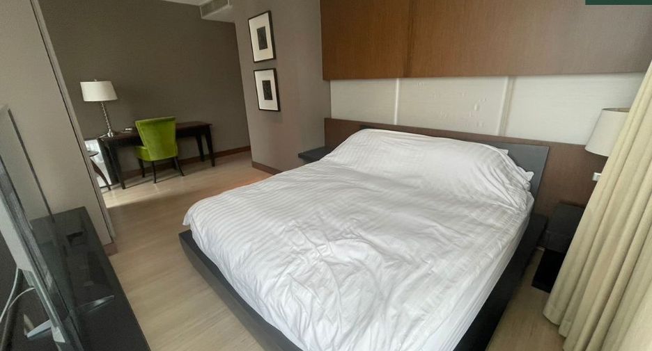 For rent 3 bedrooms condo in Sathon, Bangkok