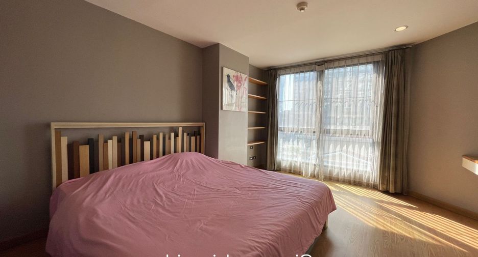 For sale 3 bedrooms condo in Watthana, Bangkok