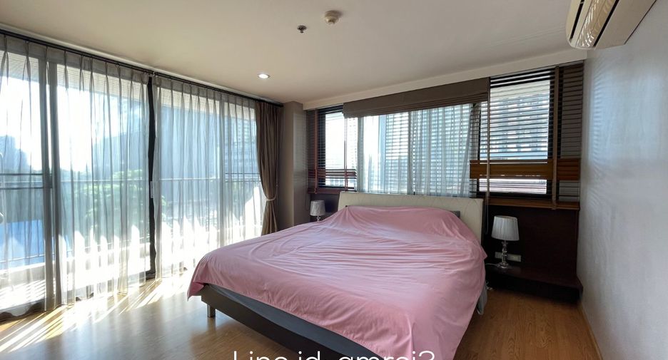 For sale 3 bedrooms condo in Watthana, Bangkok