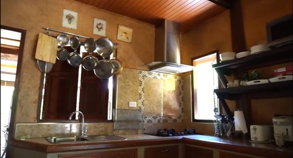 For sale 4 bedrooms house in Na Yai Am, Chanthaburi