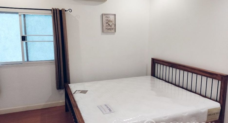 For rent 3 bed apartment in Saphan Sung, Bangkok
