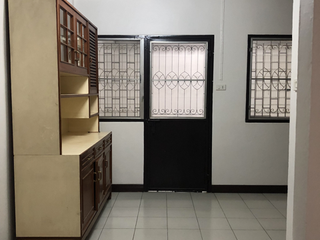 Reihenhaus zur Miete mit 2 Zimmer in Wang Thonglang, Bangkok