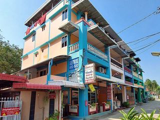 For sale 5 bed hotel in Klaeng, Rayong