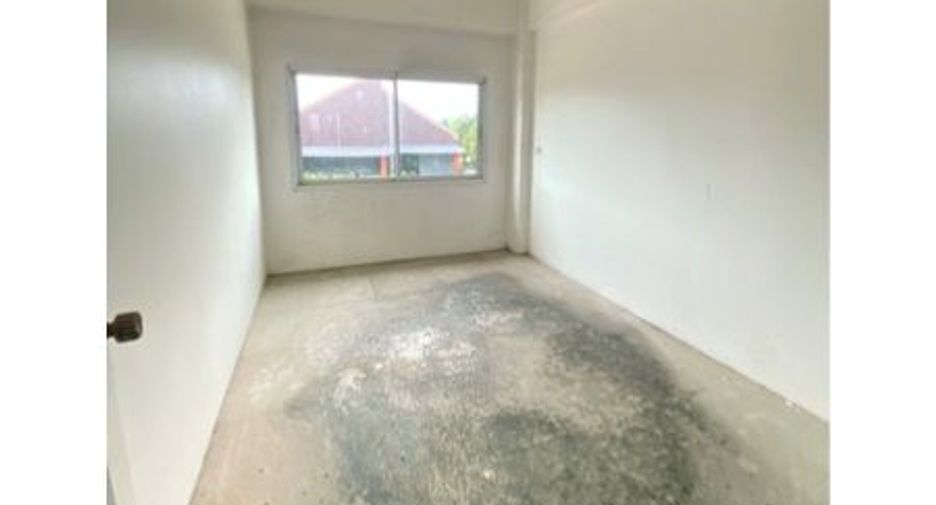 Gewerbefläche zum Kauf mit 8 Zimmer in Phan Thong, Chonburi
