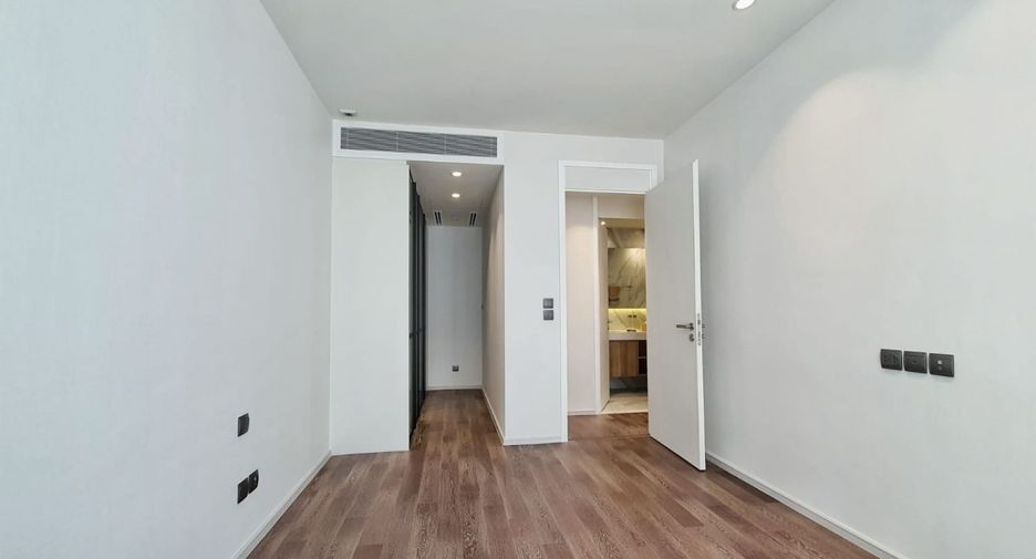 For sale 2 Beds condo in Khlong Toei, Bangkok