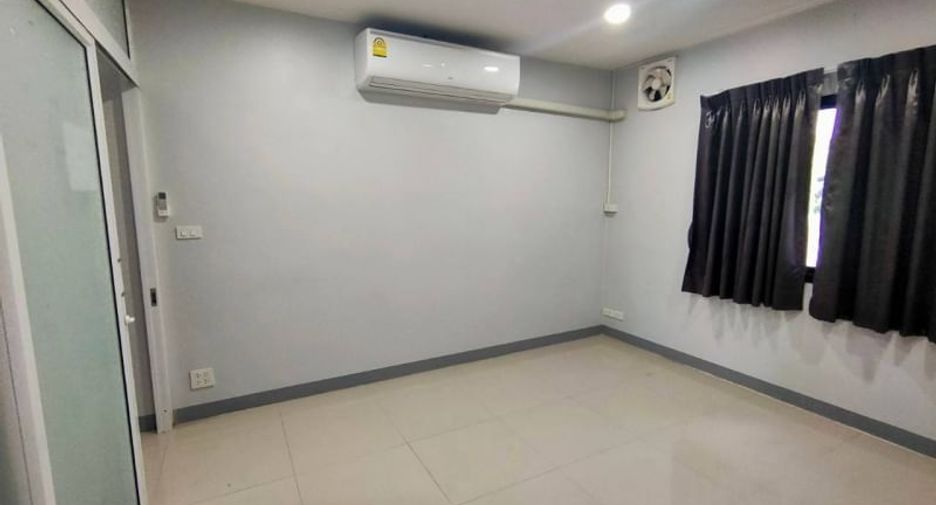 À louer et à vendre 4 chambres appartement à Thung Khru, Bangkok