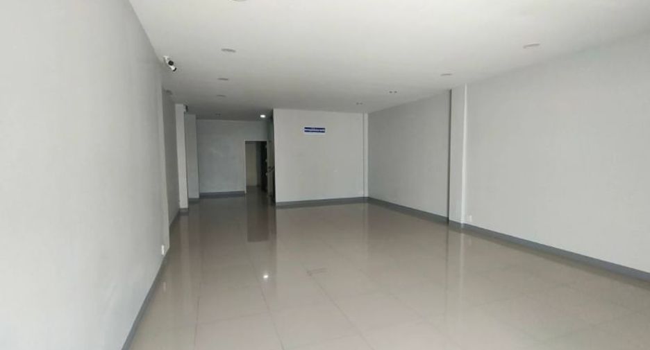 À louer et à vendre 4 chambres appartement à Thung Khru, Bangkok