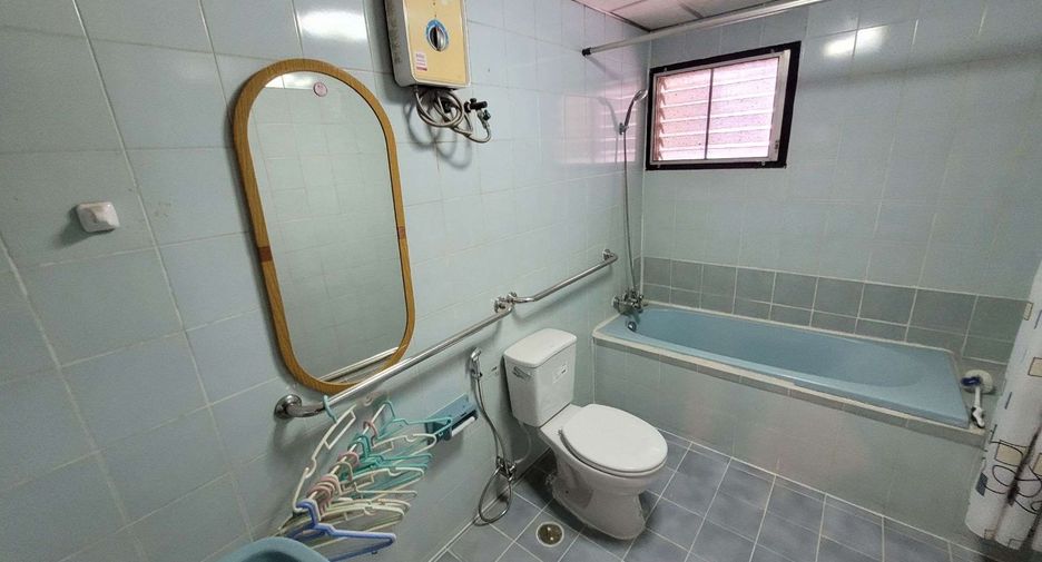 ให้เช่า และ ขาย 3 ห้องนอน คอนโด ใน คลองเตย, กรุงเทพฯ