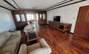 For rent そして for sale 3 ベッドルーム condo in Khlong Toei, Bangkok