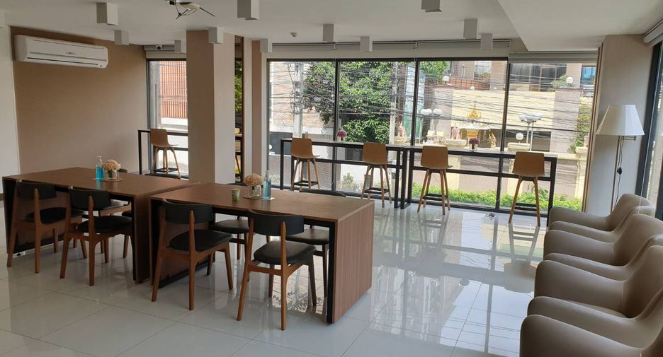 For sale 2 bedrooms condo in Phra Khanong, Bangkok