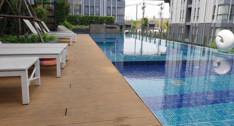 For sale 2 bedrooms condo in Phra Khanong, Bangkok
