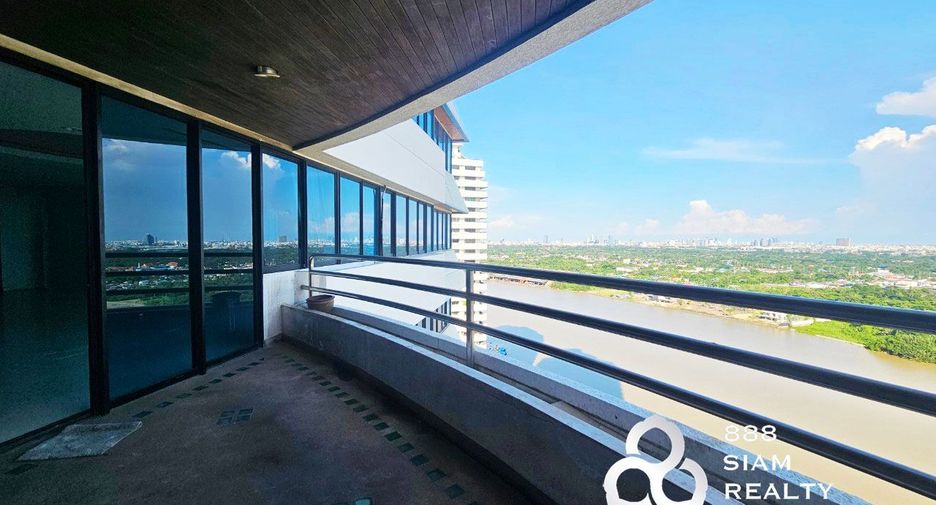 For sale 3 bedrooms condo in Yan Nawa, Bangkok