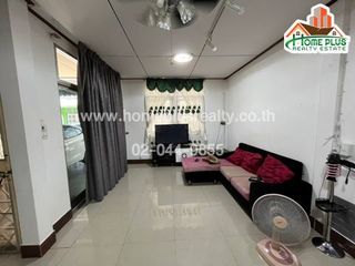 For sale 3 bedrooms townhouse in Bangkok Noi, Bangkok