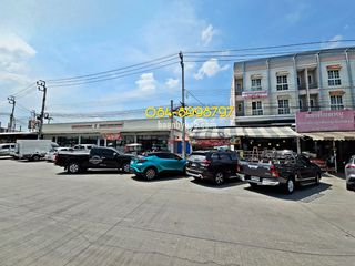For sale retail Space in Pak Kret, Nonthaburi
