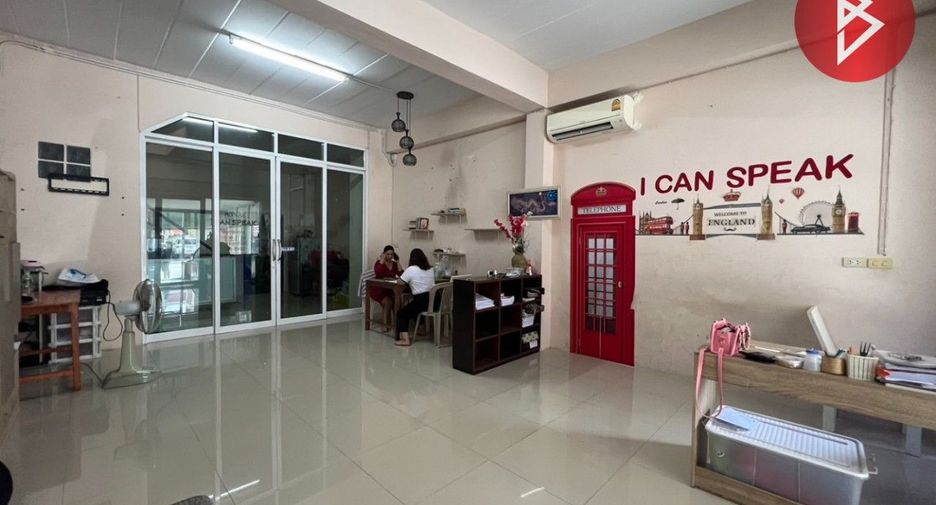 For sale 3 bed retail Space in Phan Thong, Chonburi
