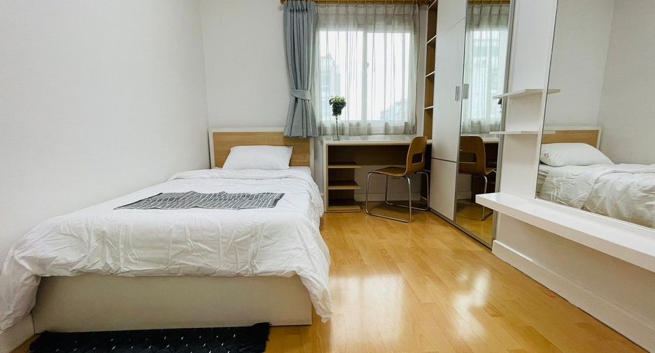 For sale 2 bedrooms condo in Chatuchak, Bangkok