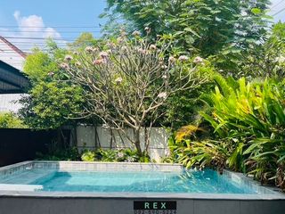 For sale 3 bed townhouse in Phaya Thai, Bangkok