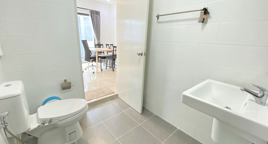 For sale 3 bedrooms townhouse in Mueang Pathum Thani, Pathum Thani