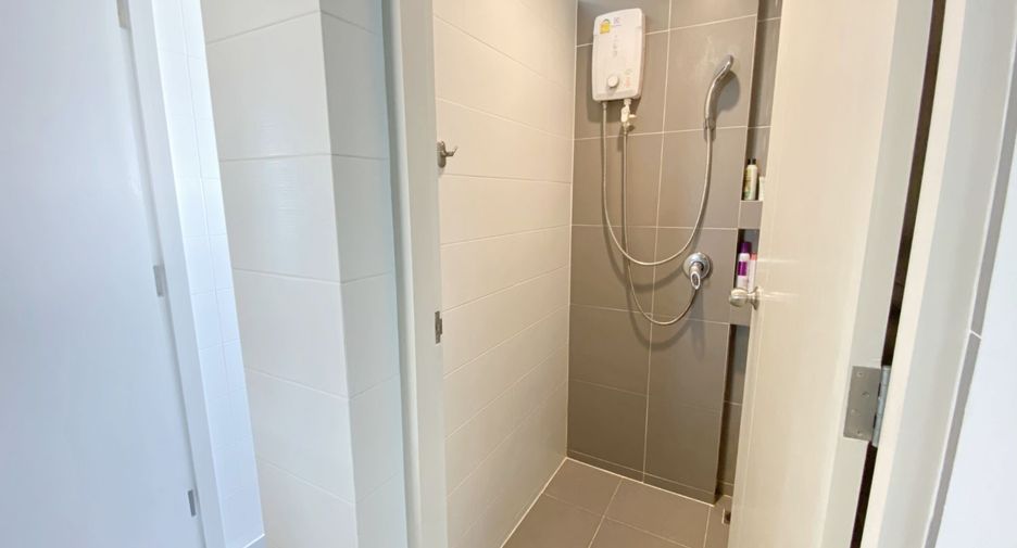 For sale 3 bedrooms townhouse in Mueang Pathum Thani, Pathum Thani