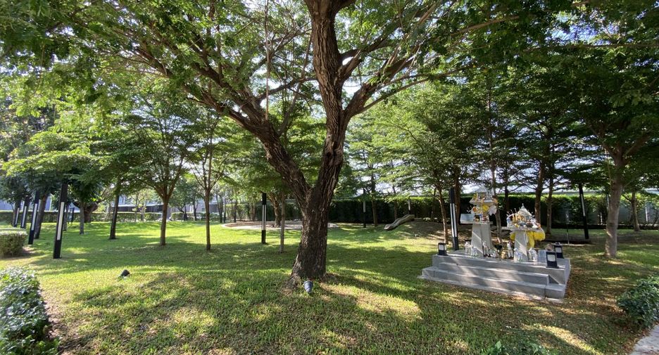 For sale 3 bedrooms townhouse in Mueang Pathum Thani, Pathum Thani