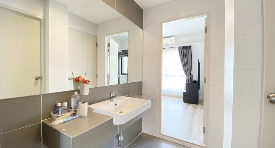 For sale 3 bedrooms townhouse in Mueang Pathum Thani, Pathum Thani