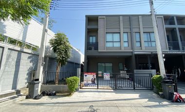 ขาย 3 เตียง ทาวน์เฮ้าส์ ใน เมืองปทุมธานี, ปทุมธานี