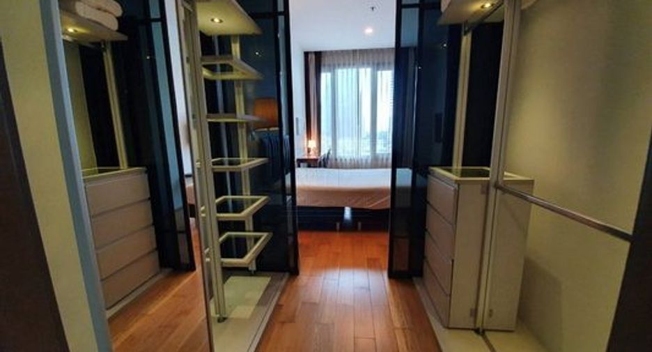 For rent and for sale 1 bed condo in Khlong Toei, Bangkok