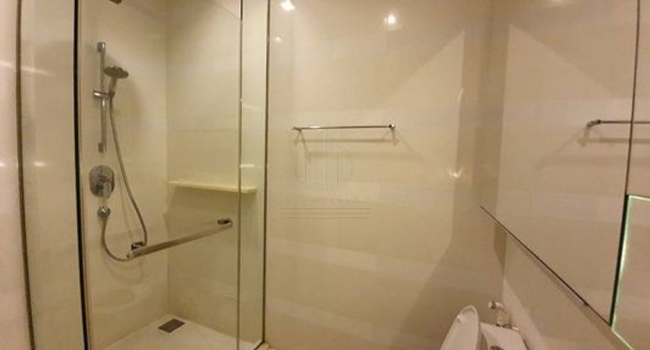 For rent and for sale 1 bed condo in Khlong Toei, Bangkok