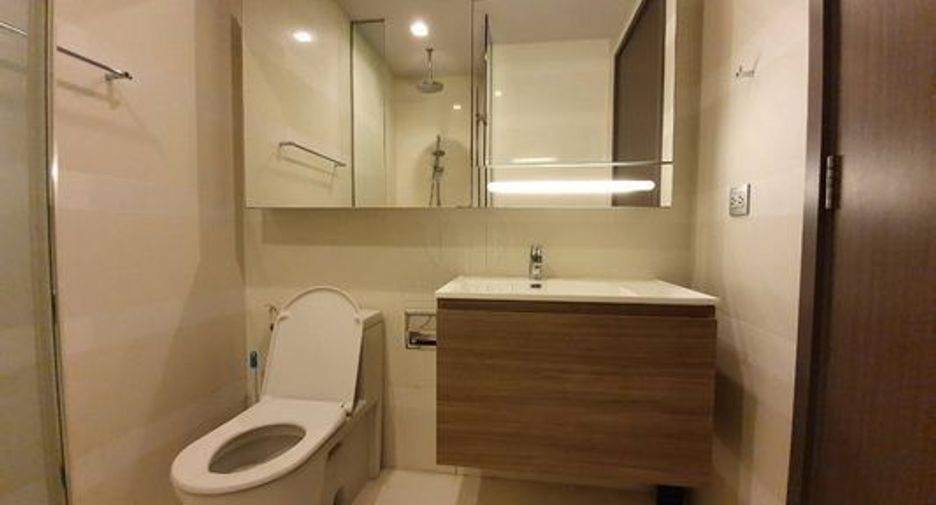 For rent and for sale 1 bed condo in Khlong Toei, Bangkok