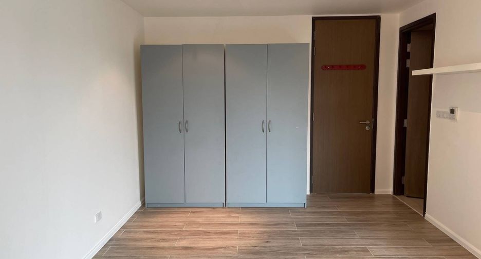 Wohnung zur Miete mit 3 Zimmer in Yan Nawa, Bangkok