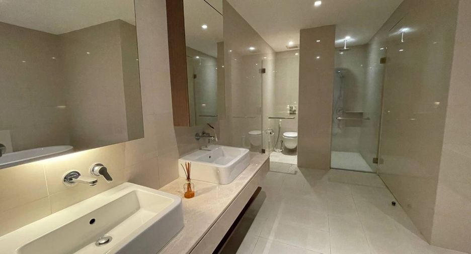 Wohnung zur Miete mit 3 Zimmer in Yan Nawa, Bangkok